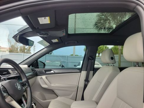 Used 2023 Volkswagen Tiguan SE R-Line FWD image 25