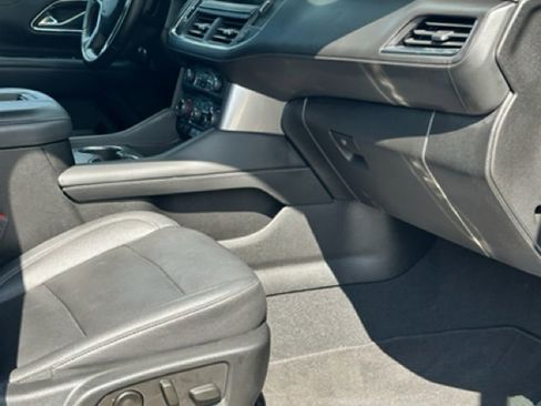 Used 2023 Chevrolet Tahoe LT w/ Luxury Package RWD image 23