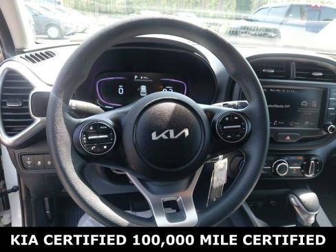 Certified 2025 Kia Soul LX image 11