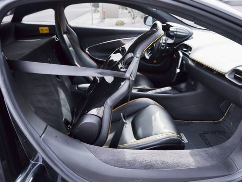 Used 2023 McLaren Artura image 40