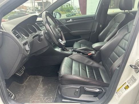 Used 2017 Volkswagen GTI SE FWD image 12