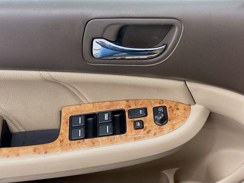 Used 2005 Honda Accord EX-L image 15