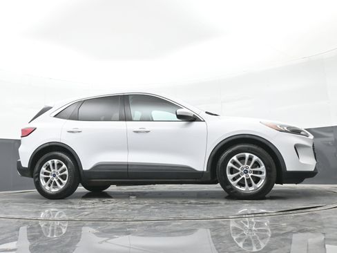 Used 2021 Ford Escape SE w/ Convenience Package FWD image 34