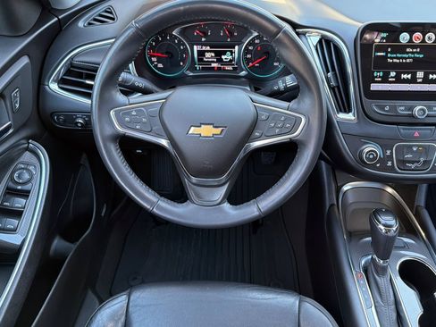 Used 2018 Chevrolet Malibu LT w/ Leather Package image 19