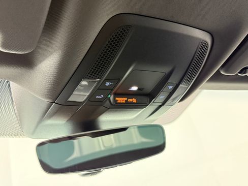 Certified 2026 Porsche Taycan AWD/4WD image 20