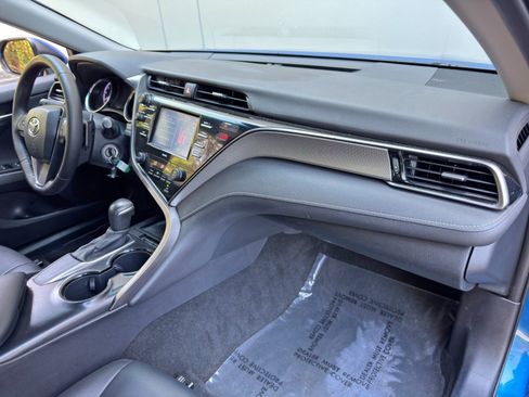 Used 2020 Toyota Camry SE FWD image 13