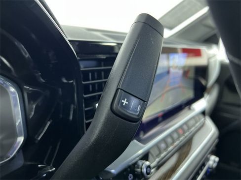 Used 2025 GMC Sierra 1500 Elevation image 16