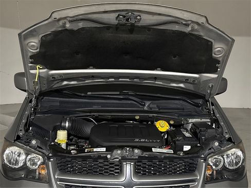 Used 2017 Dodge Grand Caravan GT image 14