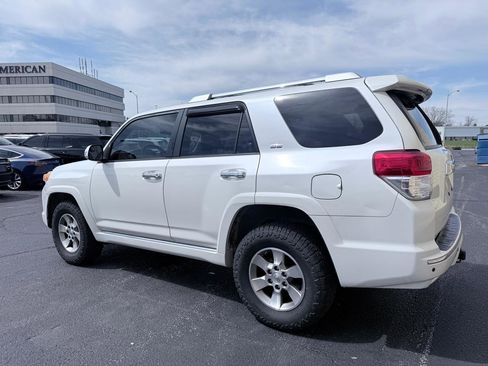 Used 2012 Toyota 4Runner SR5 w/ Convenience Pkg image 3