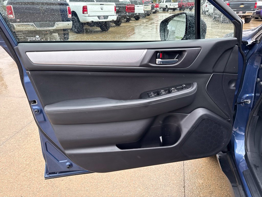 Used 2019 Subaru Outback 2.5i Premium AWD/4WD image 23