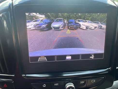 Used 2020 Chevrolet Traverse LT w/ Driver Confidence II Package AWD/4WD image 22