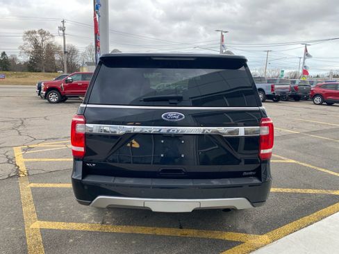 Used 2020 Ford Expedition XLT w/ Equipment Group 202A image 4