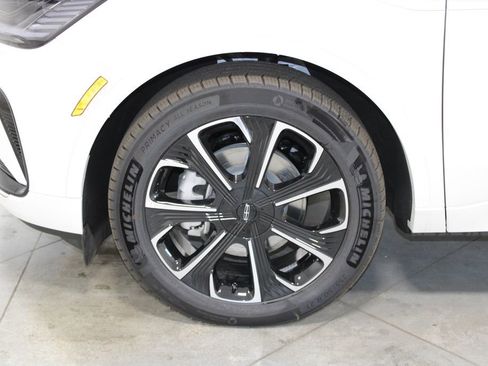 New 2026 Lincoln Nautilus Reserve image 18