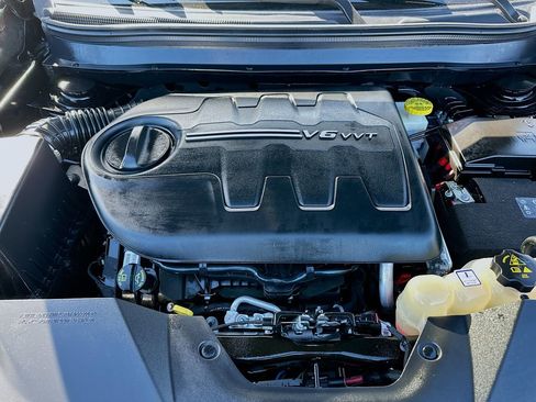 Used 2022 Jeep Cherokee Trailhawk w/ Technology Group B image 28