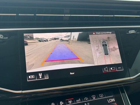 Used 2019 Audi Q8 Prestige image 10