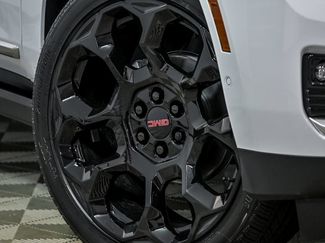 New 2026 GMC Yukon Denali w/ Denali Reserve Package AWD/4WD video 3