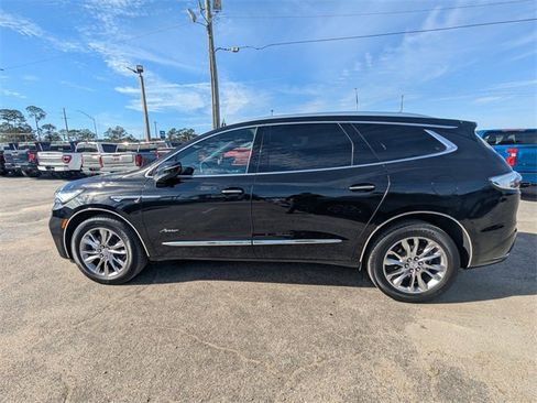 Used 2023 Buick Enclave Avenir w/ Avenir Technology Package image 7