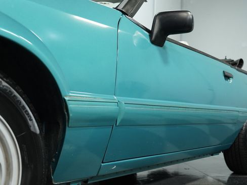 Used 1992 Ford Mustang LX image 18