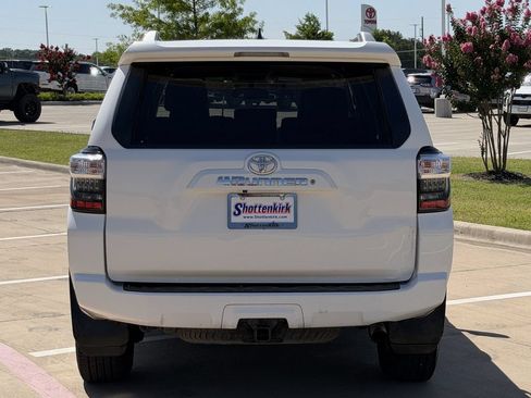 Used 2017 Toyota 4Runner SR5 Premium RWD image 5