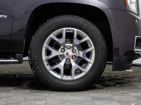 Used 2018 GMC Yukon SLE w/ SLE Value Package image 41