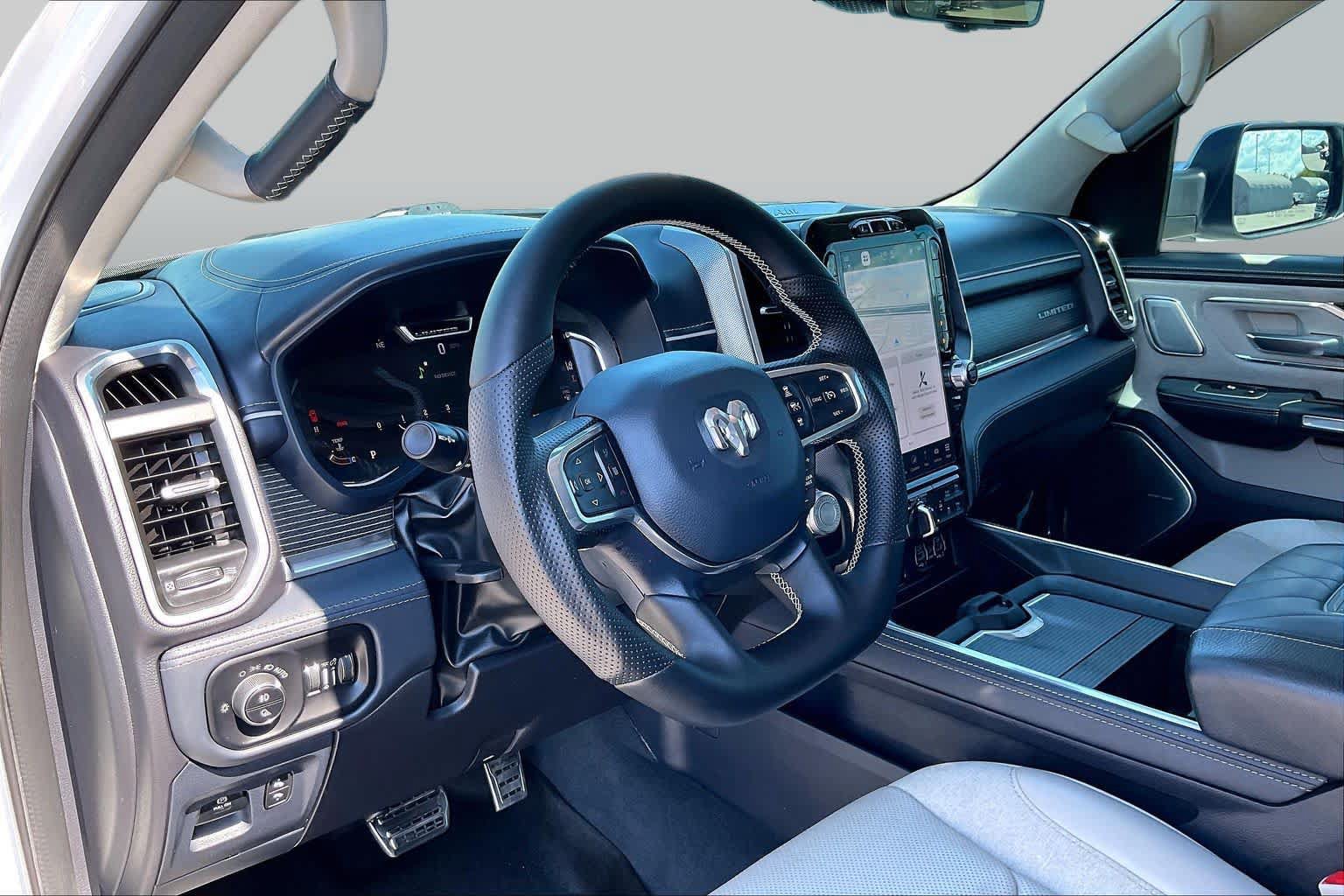 Used 2023 RAM 1500 Limited AWD/4WD image 17