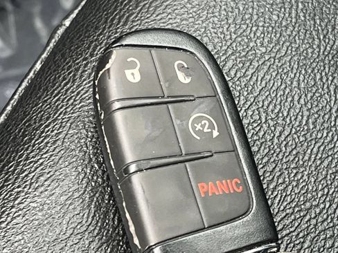 Used 2025 Jeep Compass Limited AWD/4WD image 28