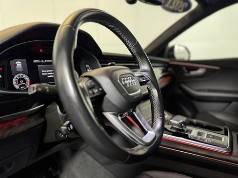 Used 2021 Audi Q8 Premium Plus image 12