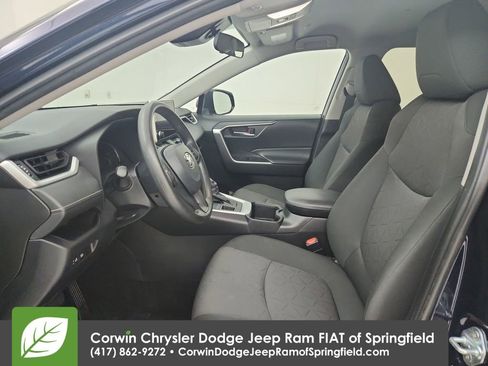 Used 2024 Toyota RAV4 XLE image 19