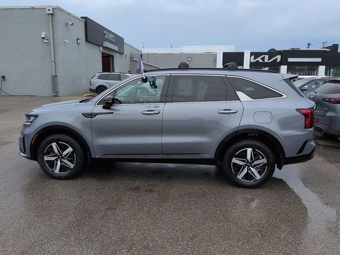 Used 2021 Kia Sorento EX w/ Panoramic Sunroof Package AWD/4WD image 4