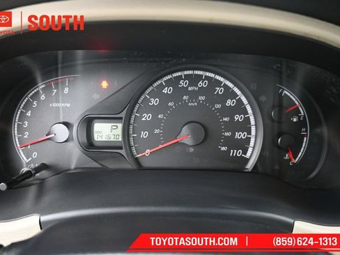 Used 2014 Toyota Sienna LE AWD/4WD image 12