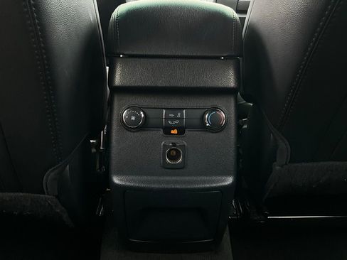 Used 2017 Ford Explorer XLT w/ Equipment Group 202A image 14