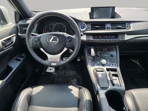 Used 2014 Lexus CT 200h w/ F Sport w/Nuluxe Interior FWD image 3