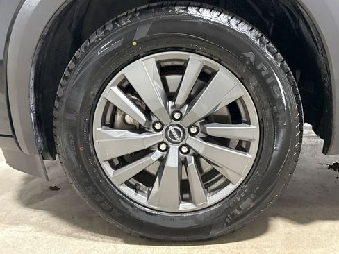 Used 2025 Nissan Pathfinder SV AWD/4WD image 27