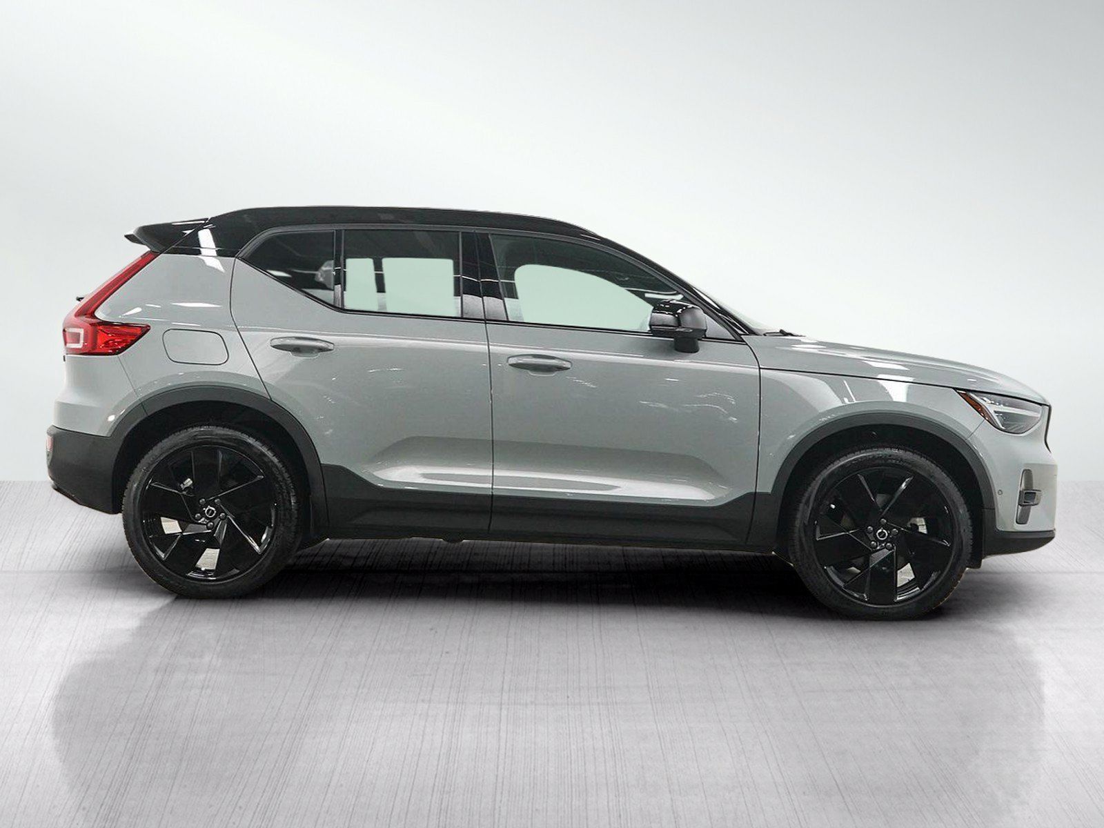 Used 2026 Volvo XC40 B5 Ultra w/ Protection Package Premier AWD/4WD image 6