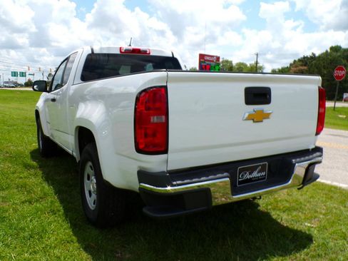 Used 2015 Chevrolet Colorado W/T RWD image 5