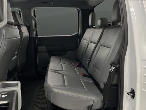 Used 2023 Ford F250 XL w/ Snow Plow/Camper Package image 21