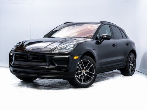 Certified 2025 Porsche Macan AWD/4WD image 1