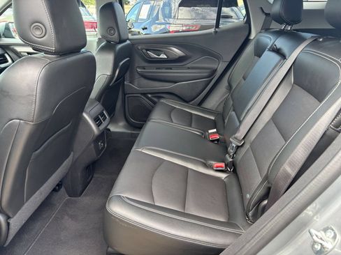 Used 2024 GMC Terrain SLT AWD/4WD image 27