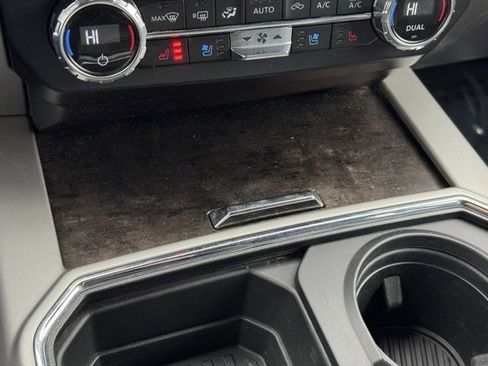 Certified 2022 Ford F250 Lariat w/ Lariat Ultimate Package image 8