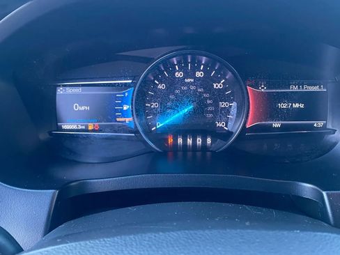 Used 2018 Ford Explorer Limited image 15