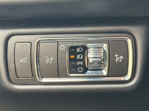 Used 2023 Lincoln Aviator AWD w/ Premium Package image 33