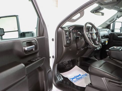 Used 2025 Chevrolet Silverado 3500 W/T w/ WT Convenience Package AWD/4WD image 4