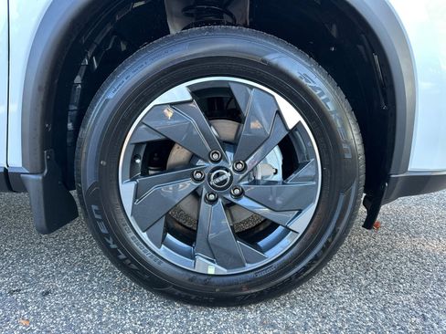 New 2026 Nissan Rogue SV image 12