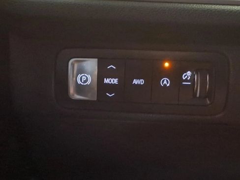 Used 2024 Chevrolet Traverse LT AWD/4WD image 27