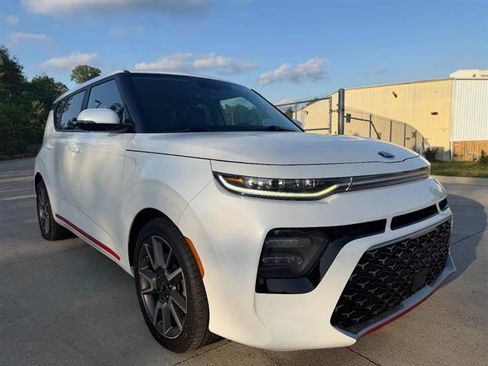 Used 2020 Kia Soul GT-Line Turbo FWD image 2