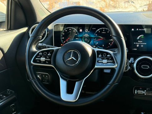 Used 2021 Mercedes-Benz GLA 250 4MATIC image 20