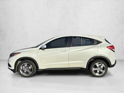 Used 2021 Honda HR-V LX image 8