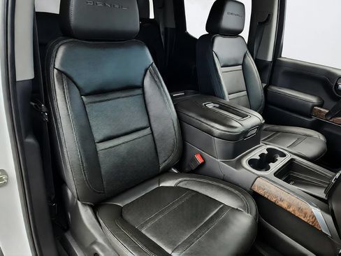 Used 2020 GMC Sierra 1500 Denali w/ Denali Ultimate Package AWD/4WD image 32