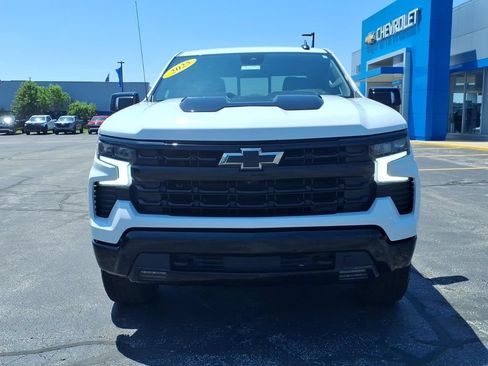 Used 2025 Chevrolet Silverado 1500 LT Trail Boss w/ Convenience Package II AWD/4WD image 2