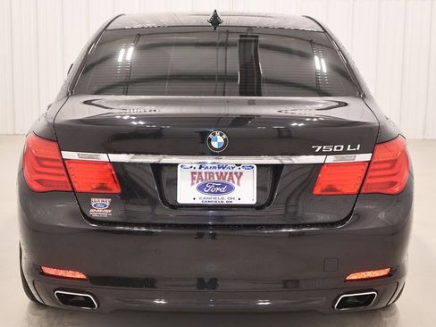 Used 2011 BMW 750Li xDrive image 8